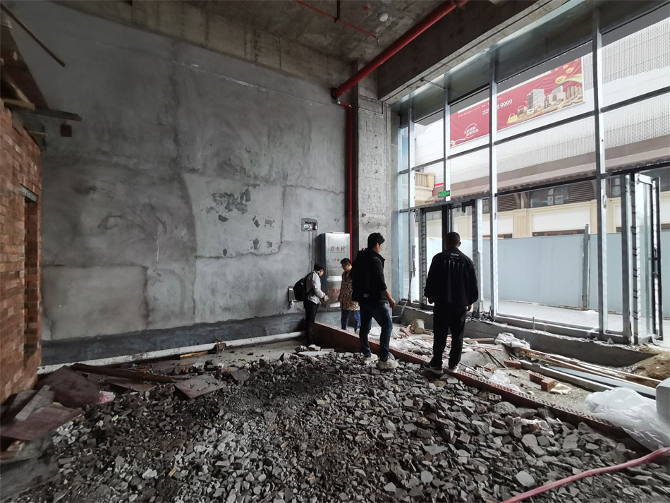 設(shè)計(jì)師赴萬達(dá)芮洄雅致酒店項(xiàng)目現(xiàn)場(chǎng)進(jìn)行辦公及設(shè)計(jì)指導(dǎo)工作 設(shè)計(jì)師赴萬達(dá)芮洄雅致酒店項(xiàng)目現(xiàn)場(chǎng)進(jìn)行辦公及設(shè)計(jì)指導(dǎo)工作