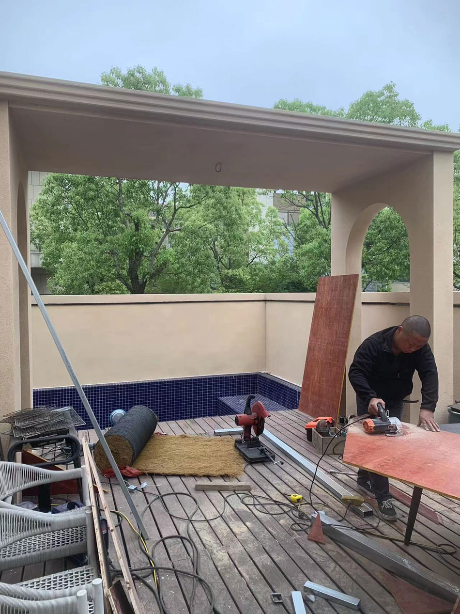 設(shè)計(jì)師赴湯城麓墅溫泉民宿提質(zhì)改造現(xiàn)場進(jìn)行工作指導(dǎo)及設(shè)計(jì)辦公 設(shè)計(jì)師赴湯城麓墅溫泉民宿提質(zhì)改造現(xiàn)場進(jìn)行工作指導(dǎo)及設(shè)計(jì)辦公