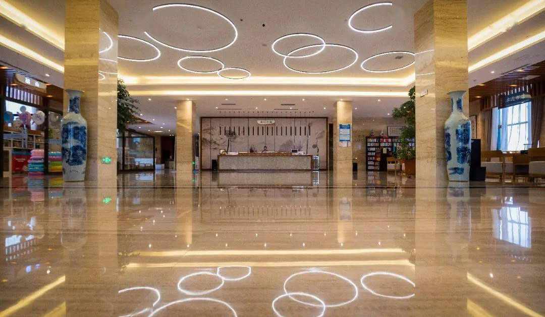 引領(lǐng)行業(yè)新潮流:溫泉酒店的5個設(shè)計趨勢 引領(lǐng)行業(yè)新潮流:溫泉酒店的5個設(shè)計趨勢